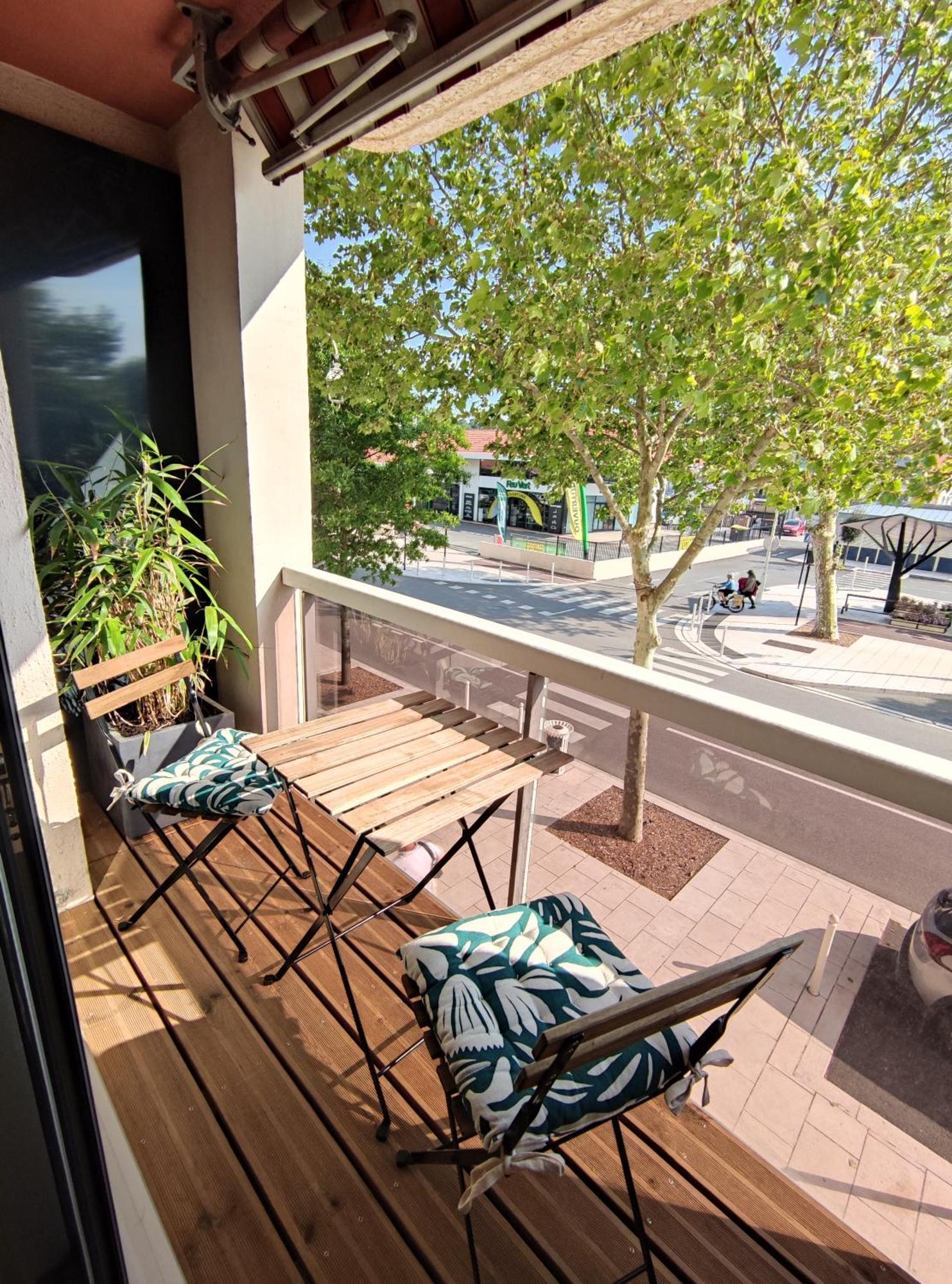 Studio Avec Parking Centre-Ville Face A La Gare Plage & Commerces Arcachon Bagian luar foto